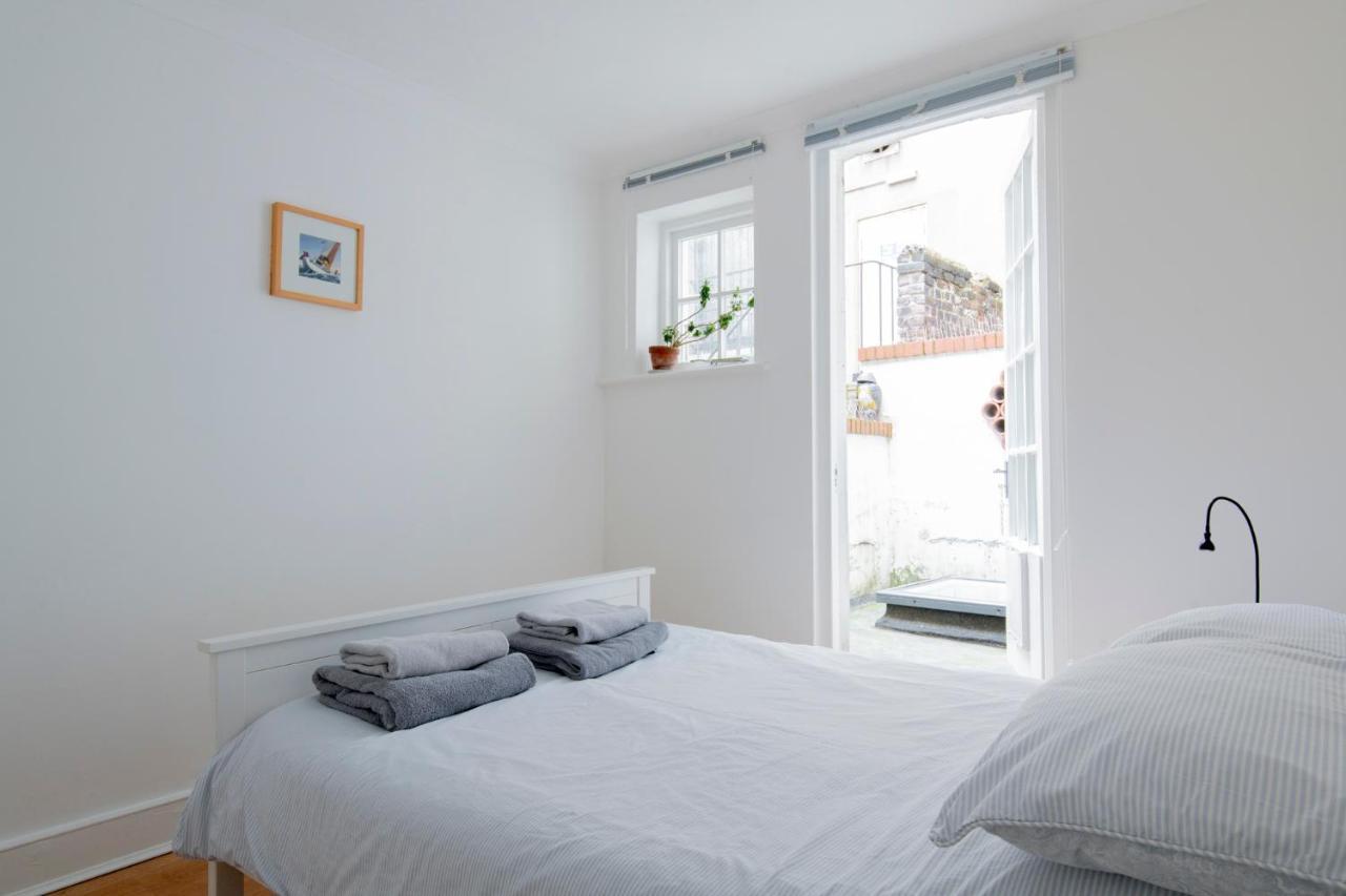 Fantastic 3 Bed Brighton House- Sleeps 6- Superfast Wifi And Garage Appartement Buitenkant foto